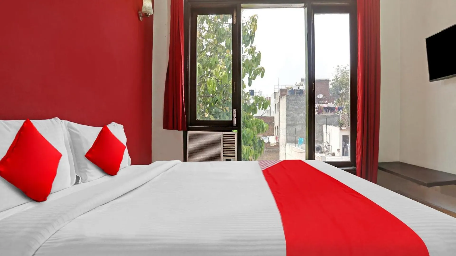 Hotel O White Lily Residency Gurgaon
