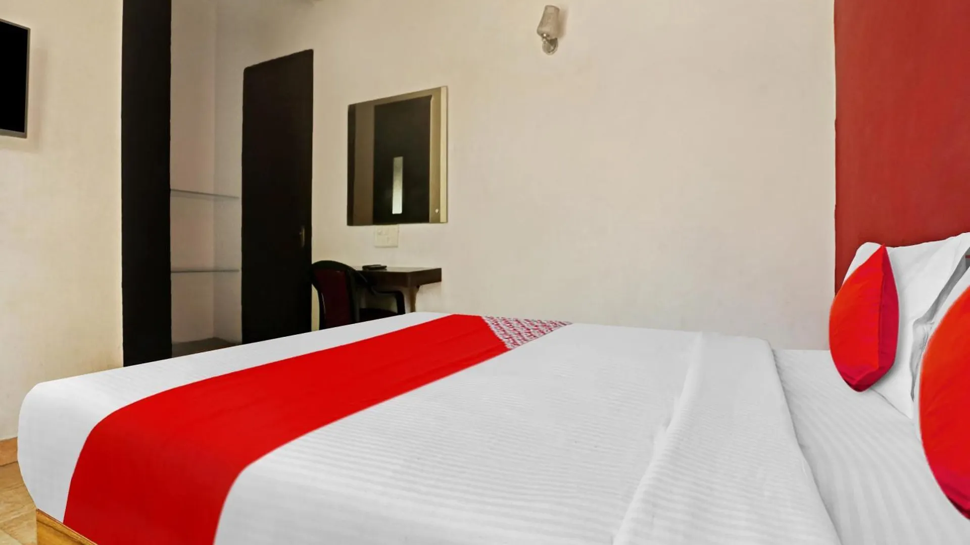 Hotel O White Lily Residency Gurgaon