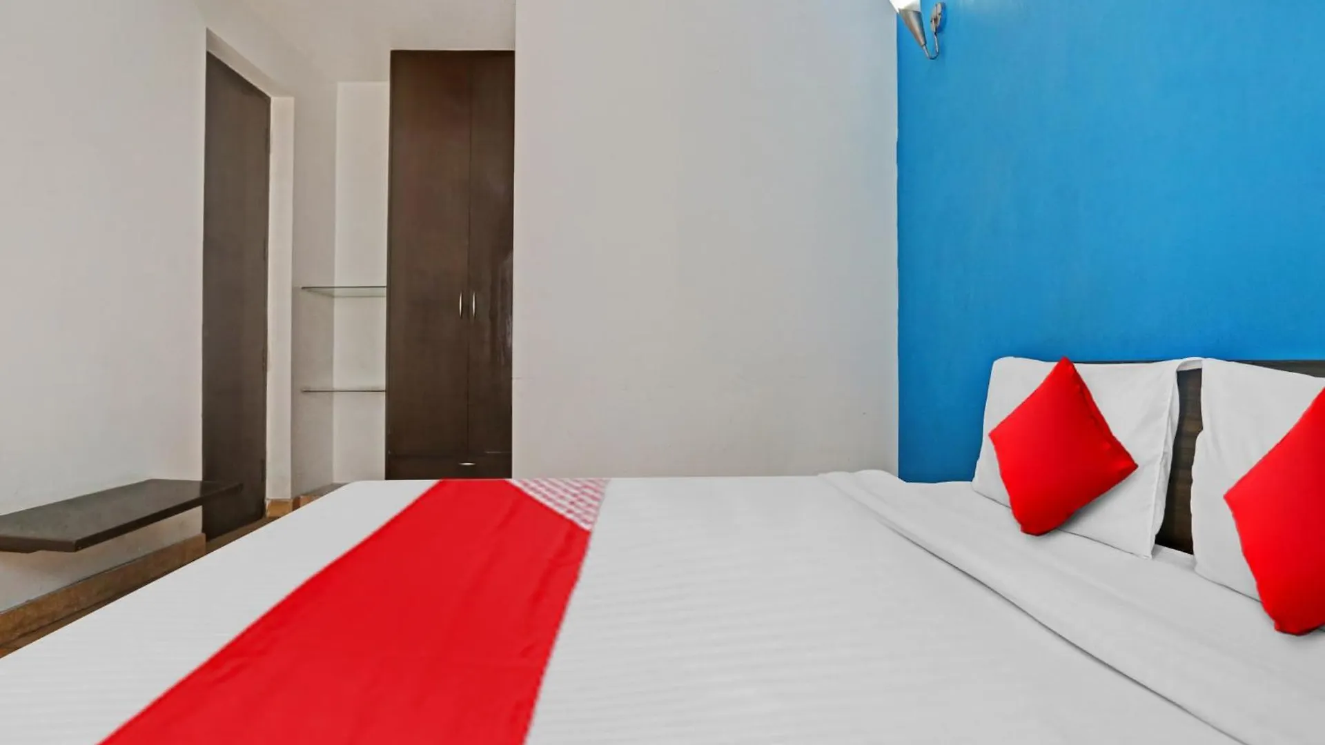 Hotel O White Lily Residency Gurgaon